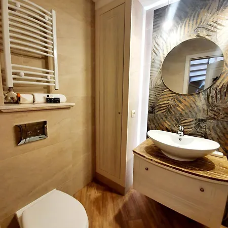Siedem Pocalunkow, Jacuzzi, Sauna, Basen بيت للعطل